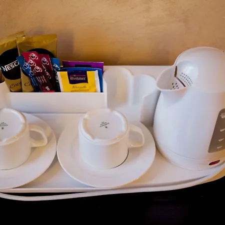 Western Crystal Palace Hotel 4*