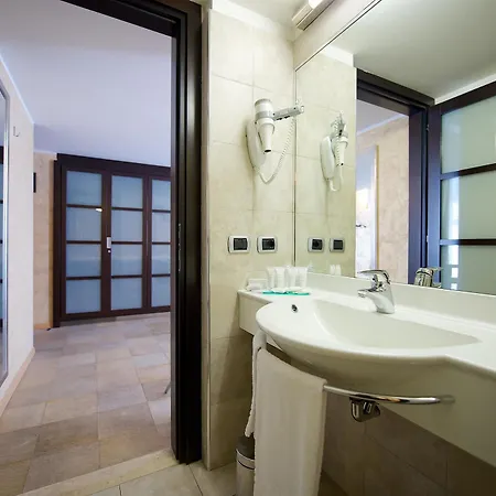Western Crystal Palace Hotel