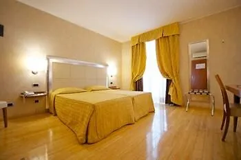 Otel Western Crystal Palace 4*