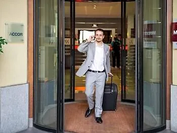 Отель Western Crystal Palace