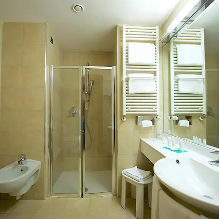 Western Crystal Palace