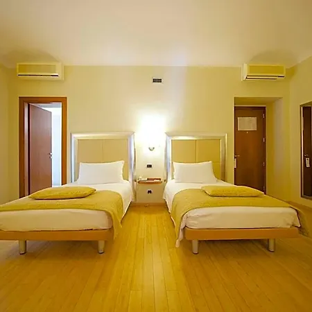 Western Crystal Palace 4*