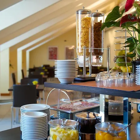 Western Crystal Palace Hotel