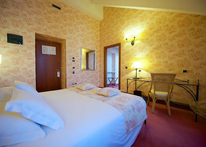 ベストウエスタン クリスタル パレス 4* トリノ