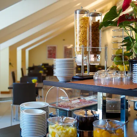 Western Crystal Palace 4* Turin