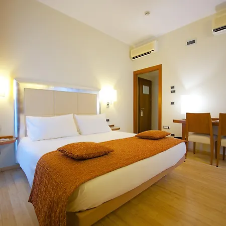 Western Crystal Palace 4*